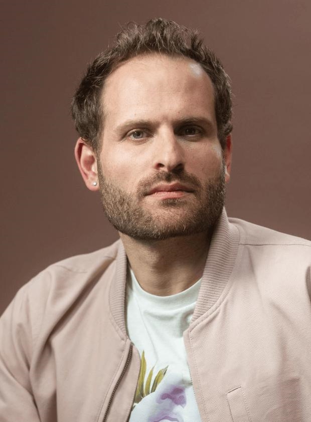 硅谷AI巨头流行“002”工作制：上亿年薪也无暇消费