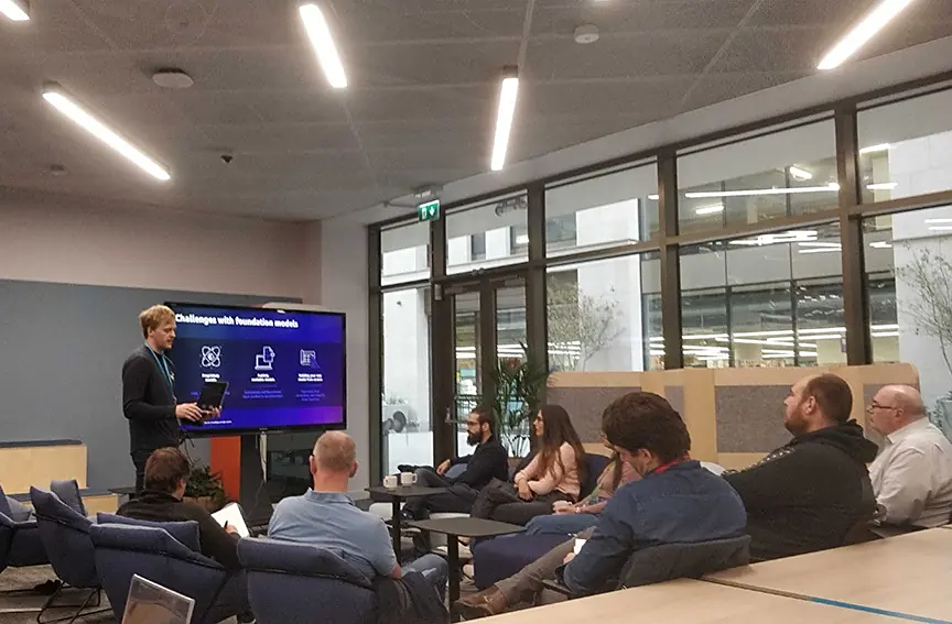 亚马逊酝酿大规模人力资源部门裁员，最高 15% 员工受影响：AI 投资加速成本削减