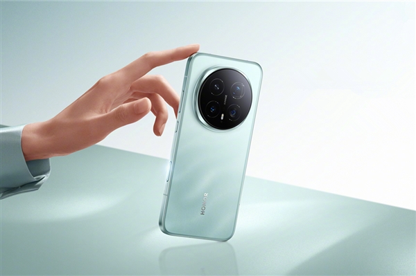 豆包手机让荣耀团队兴奋：荣耀AI赛道有了新伙伴